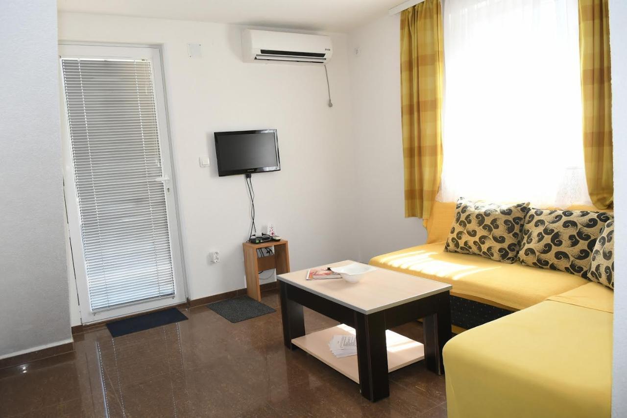 Sobe Alex Appartement Veliko Gradište Buitenkant foto